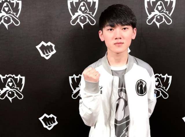 技风格和坚 技风格和坚