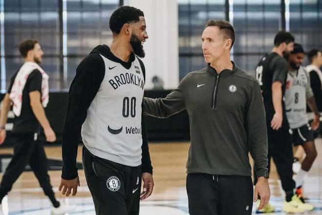 黄貂鱼是深 黄貂鱼是深