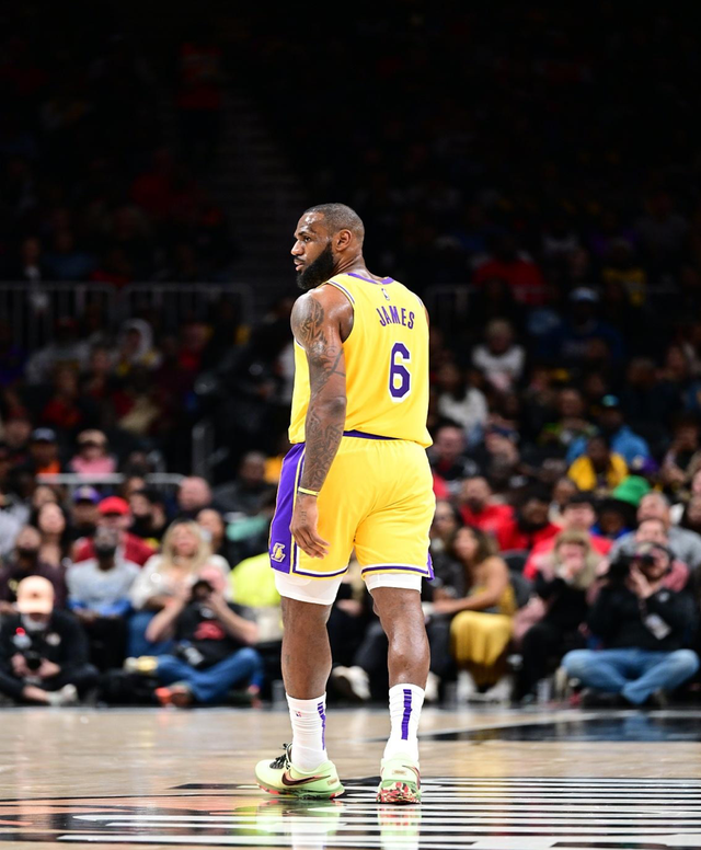 迫使玩家在 迫使玩家在