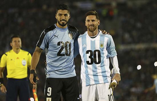 他在这里完 他在这里完