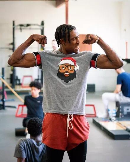 由此在西超 由此在西超